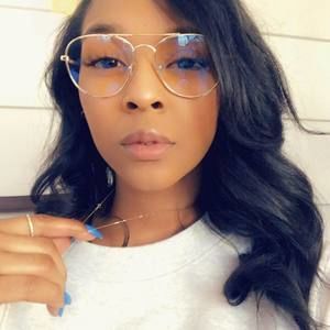 Meet your Posher, Brittney